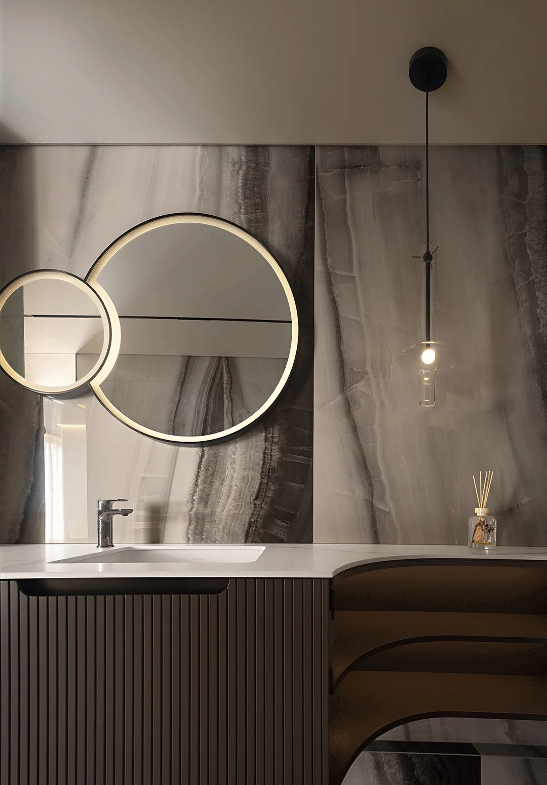 Hotel Vanity Villa Modern Minimalist Style Wall-Mounted Bathroom Vanity Cabinet Modern Minimalist Bathroom Vanity with Drawers - 图片 2