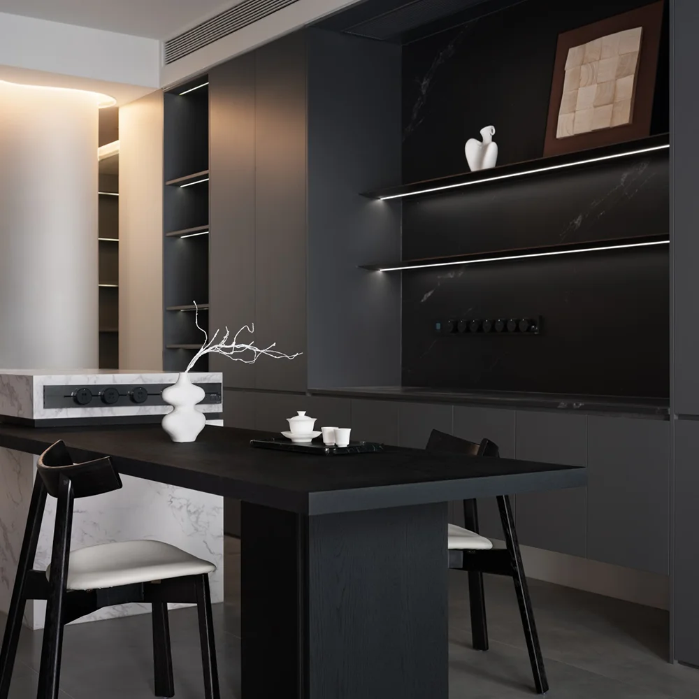 Modern Black Kitchen Island Design Waterproof Kitchen Cabinet Lacquer Acrylic Door Apartment Villa Furniture 3D Interior - 图片 4