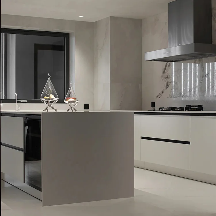 Modern Kitchen Cabinet with Wood Material Acrylic Surface Treatment Door Panel Hinge Accessories