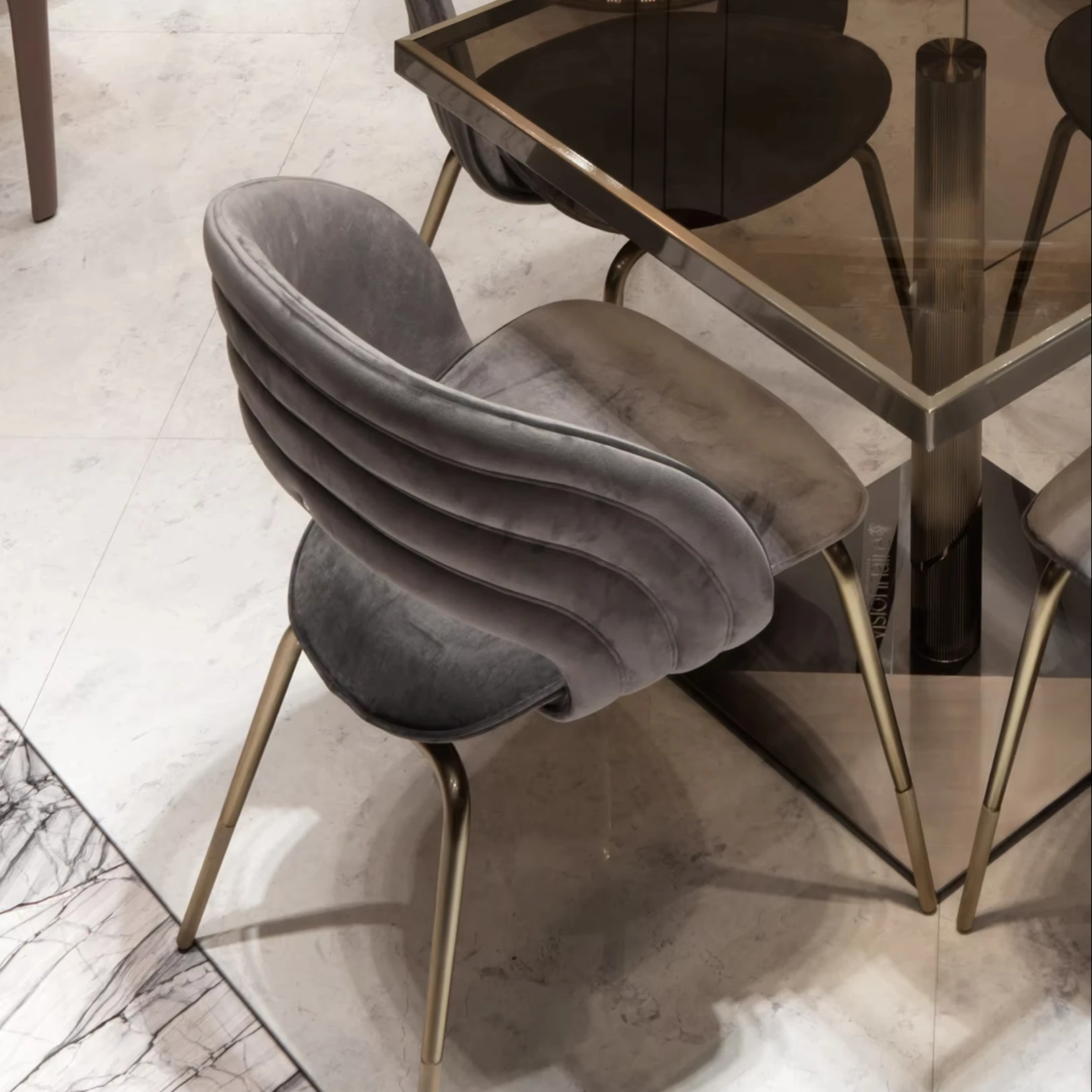 Modern 6-Piece Dining Set with Table Chairs Tablecloth Sintered Stone Travertine Marble Material for Stylish Dinning Room - 图片 3