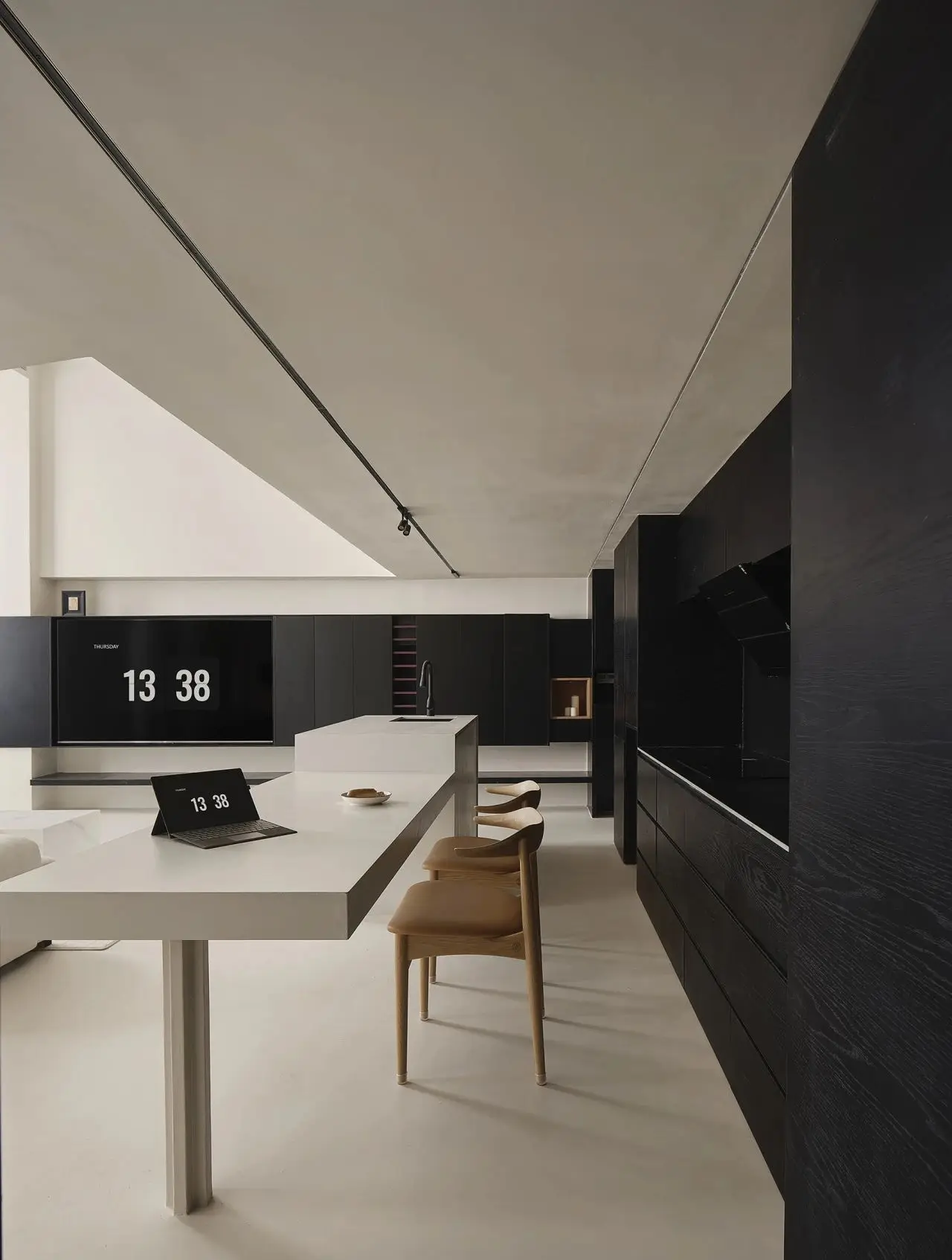 Custom Modern Furniture Kitchen Cabinet with Matte Black Handleless Design Made From Wood - 图片 4