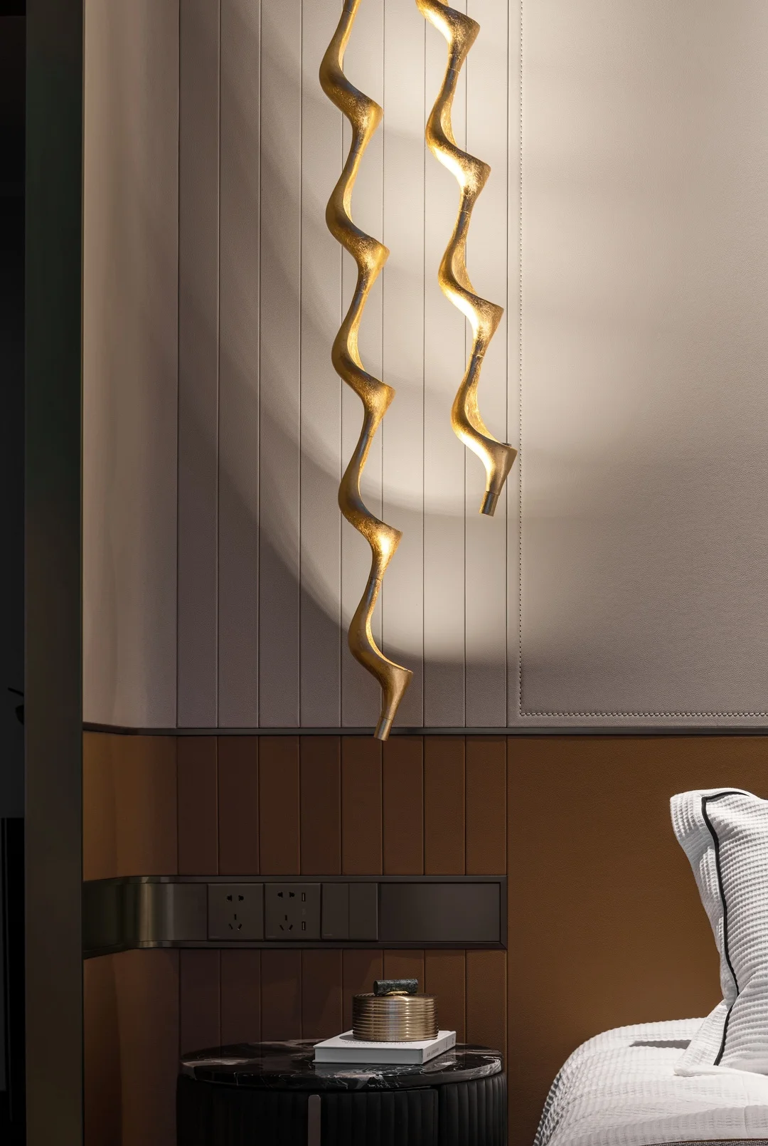 Apartment Villa Design Walk in Closet Cabinet Design Interior Design of High-Volume Villas Sofa Wardrobe Bedroom TV Set - 图片 12