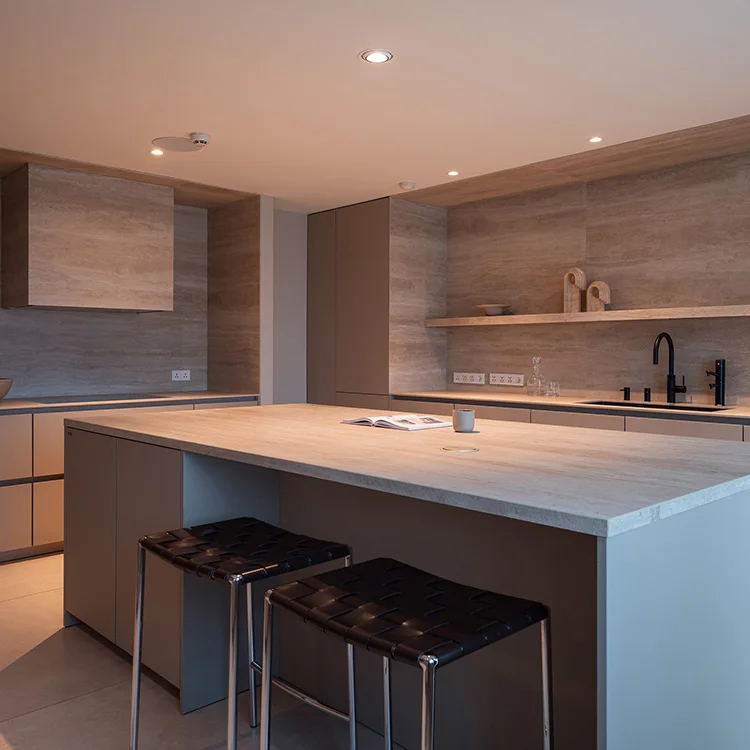 Custom Modern Luxury Kitchen Cabinet Solid Wood MDF PVC Door Finish Wood Grain Sink Islands Cabinet Apartment - 图片 4